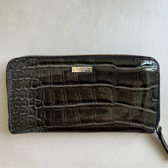 Wallet - Picture 1 of 4
